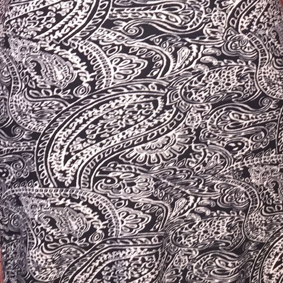 Soldout Buttery soft black&white maxi skirt/dress - Picture 2 of 5